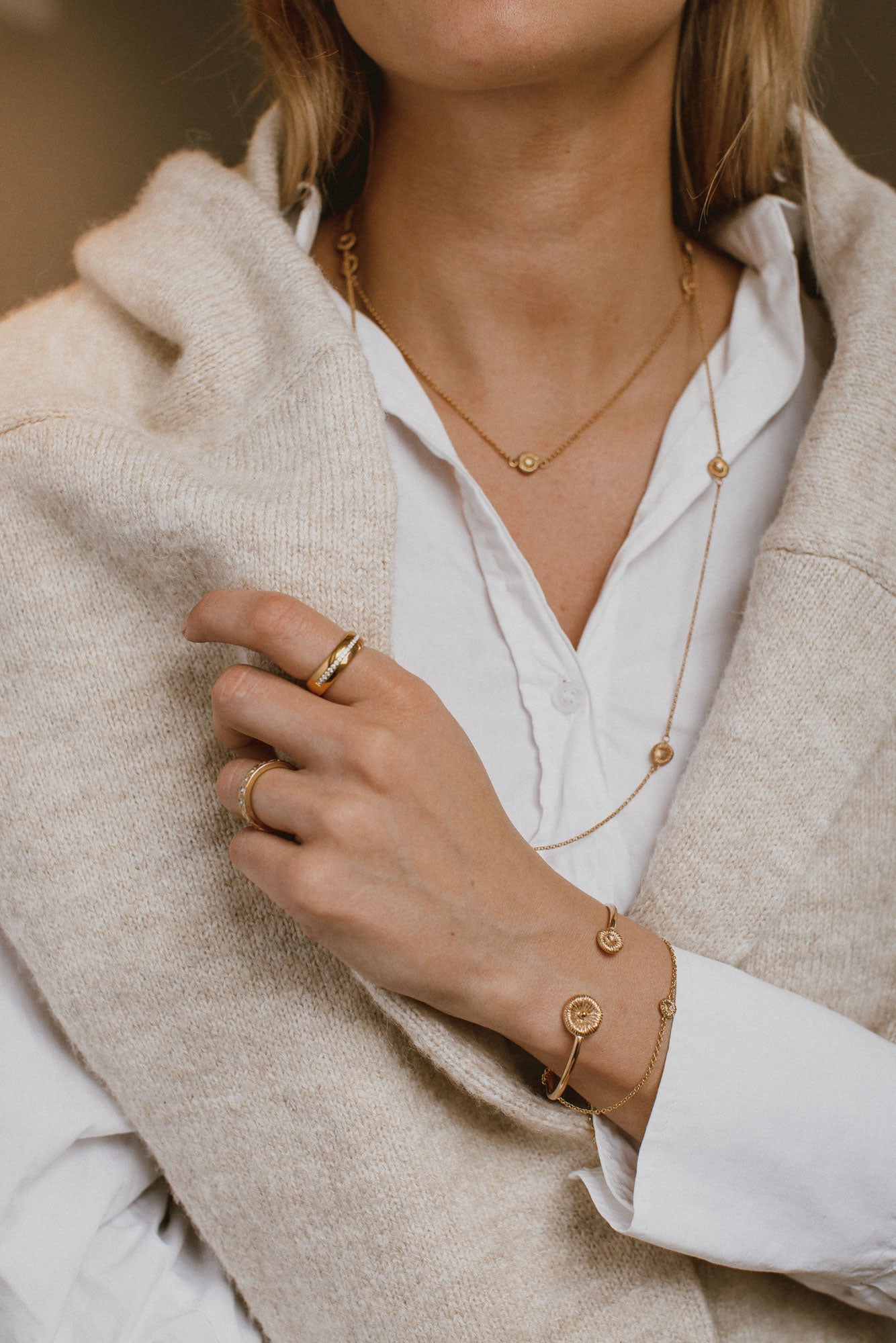 Knopfkoralle „Fossilfrossa“-Halskette