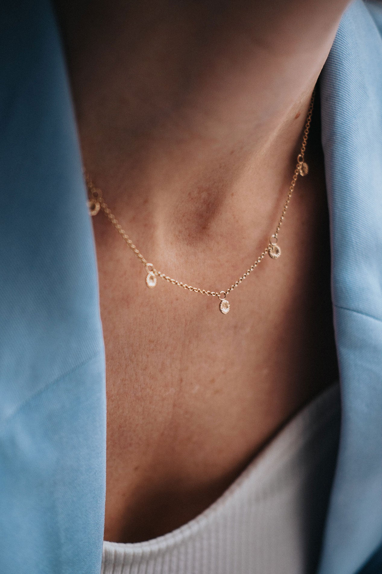 Knopfkoralle - Halskette „Multi Drop“