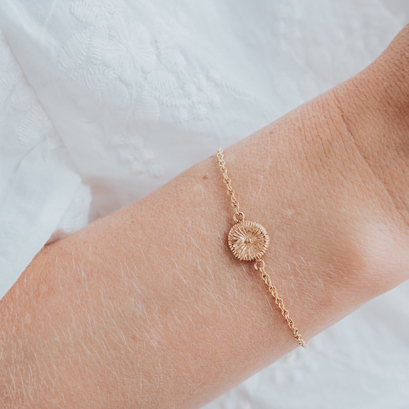 Knopfkoralle - Armband große Koralle