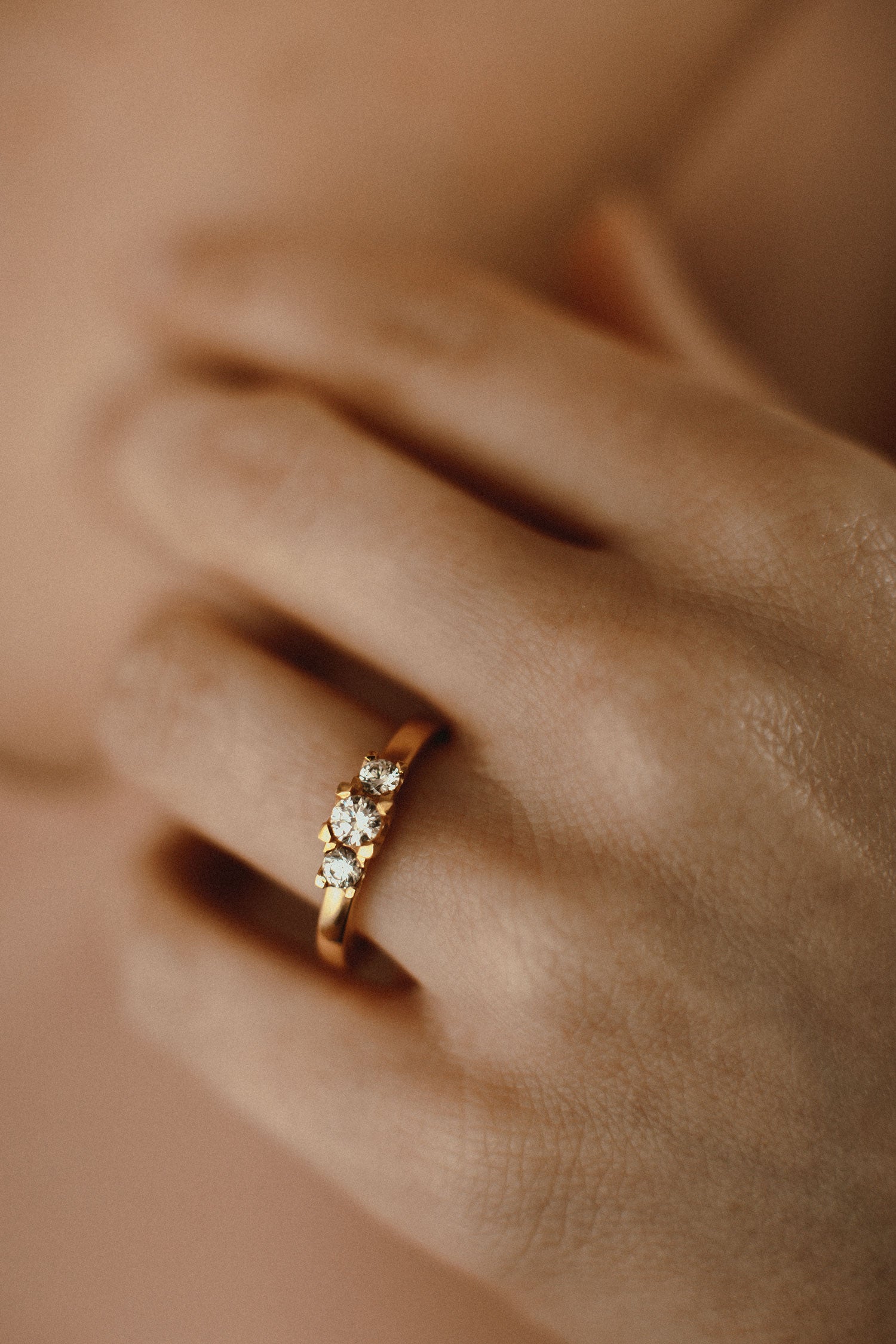 Lau – Groß (1 x 0,21 ct + 2 x 0,11 ct)