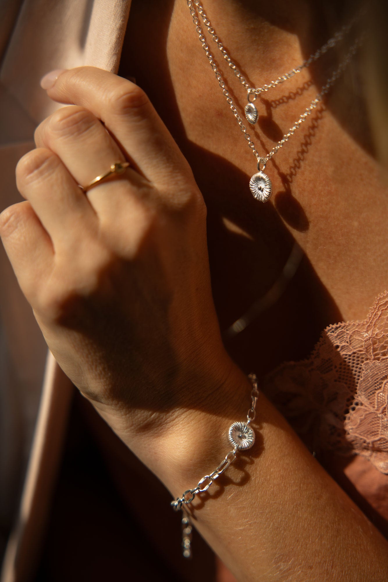 Knopfkoralle - Armband grobe Kette