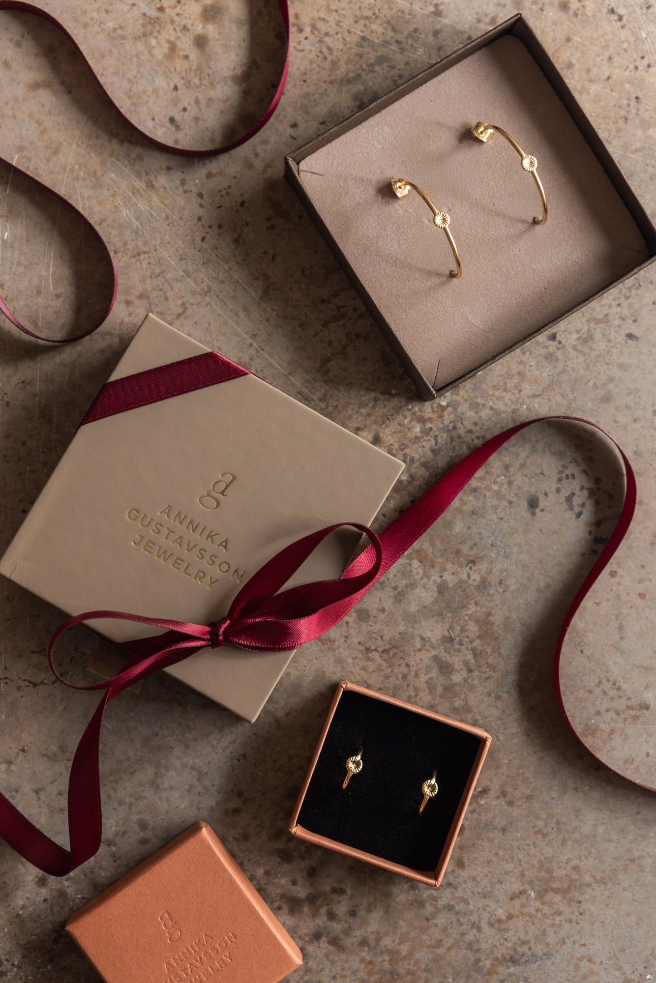 Weihnachtsset – Ohrstecker mit Korallenmotiv – Creolen (klein &amp; groß) – 18 Karat Gold