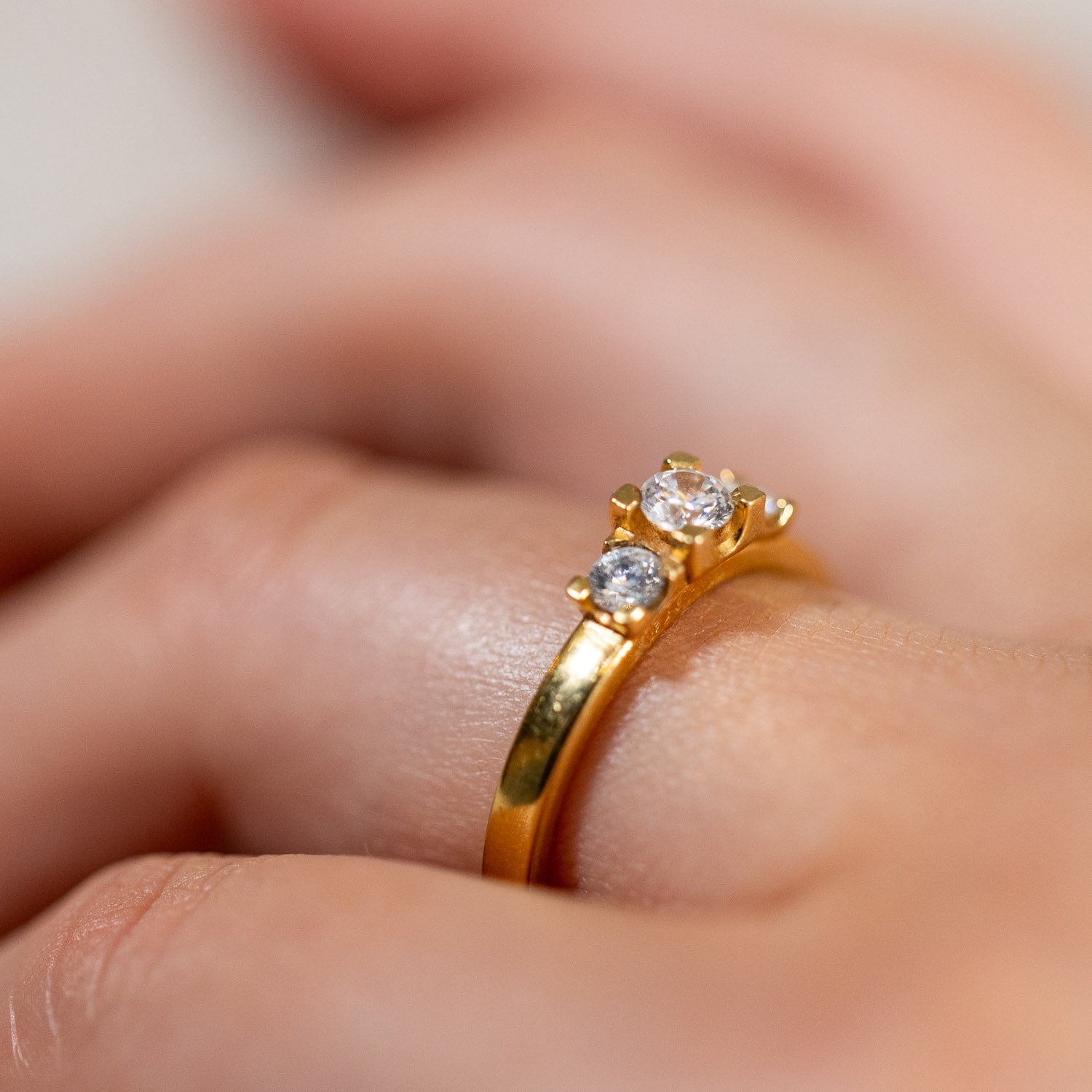 Lau – Large (1 x 0,21 ct + 2 x 0,11 ct)