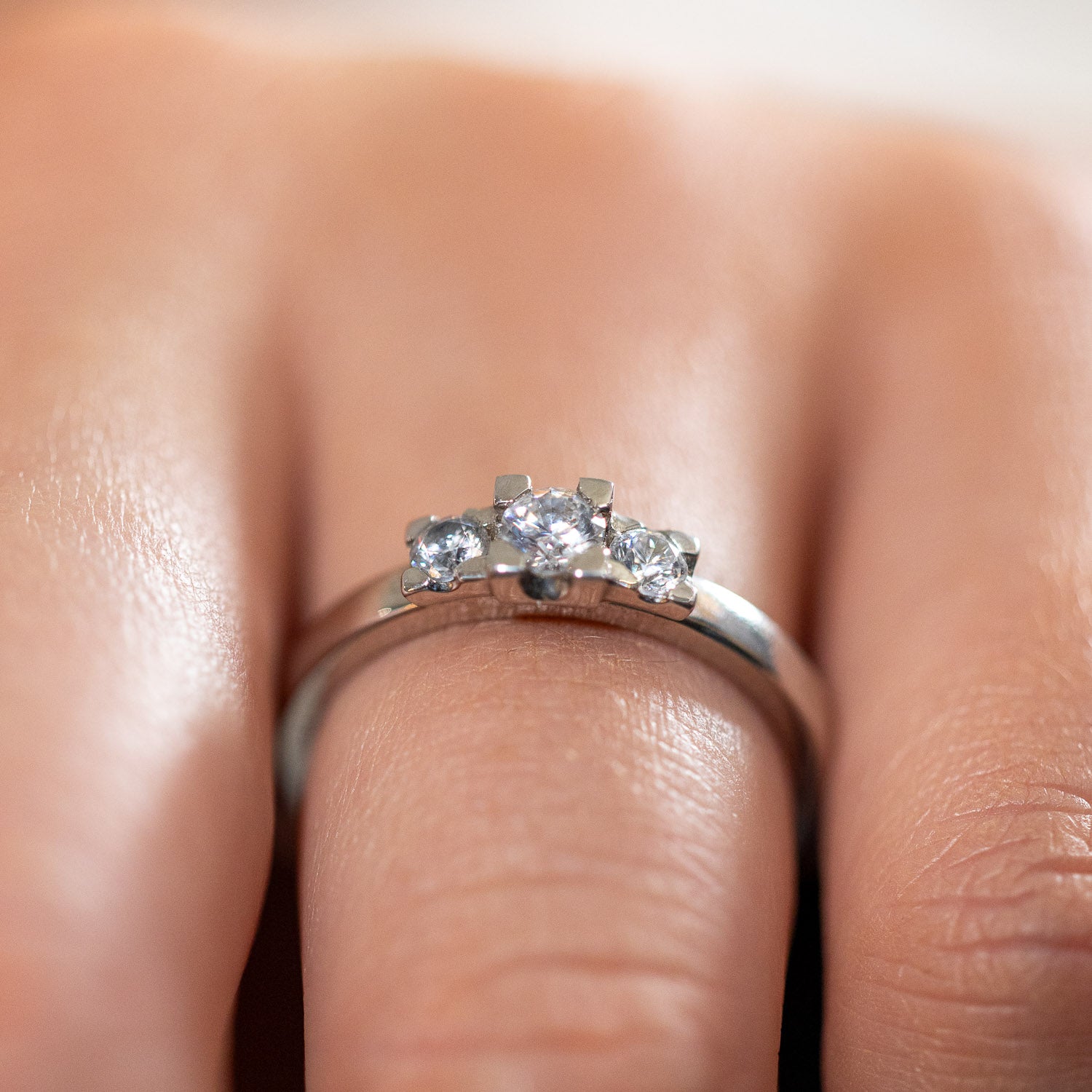 Lau – Large (1 x 0,21 ct + 2 x 0,11 ct)