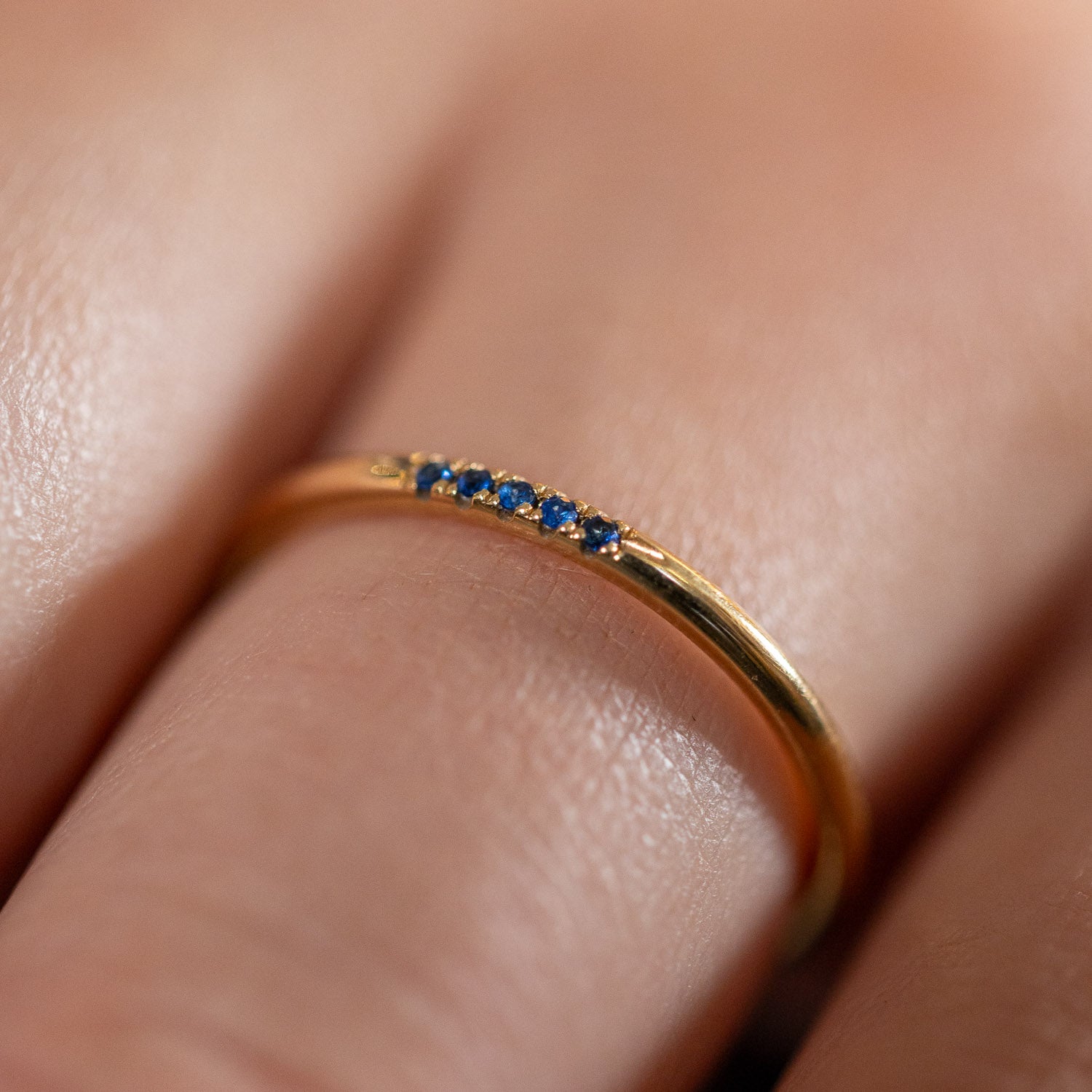 Leilu - Blauer Saphir - 18 Karat Goldring