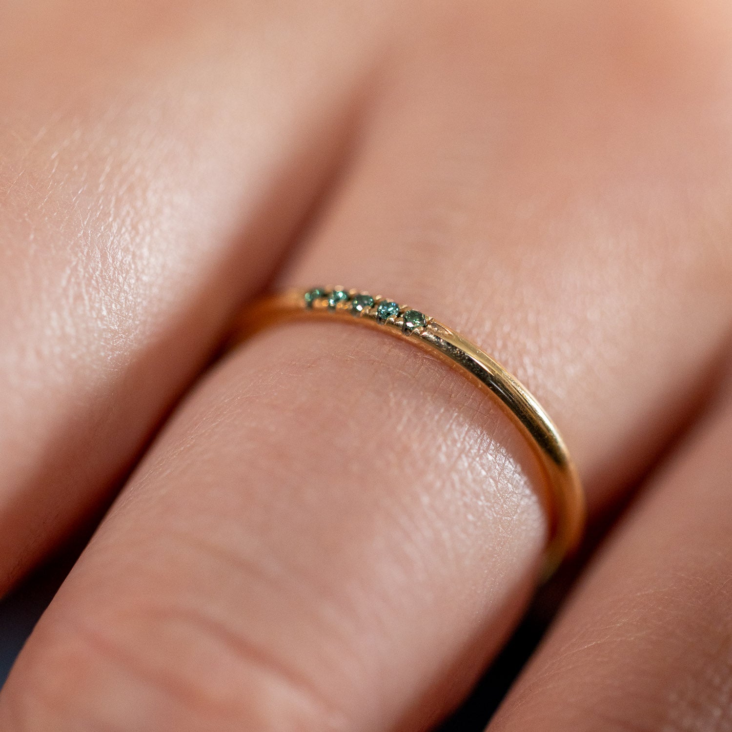 Leilu – grüner Diamant – 18k Goldring