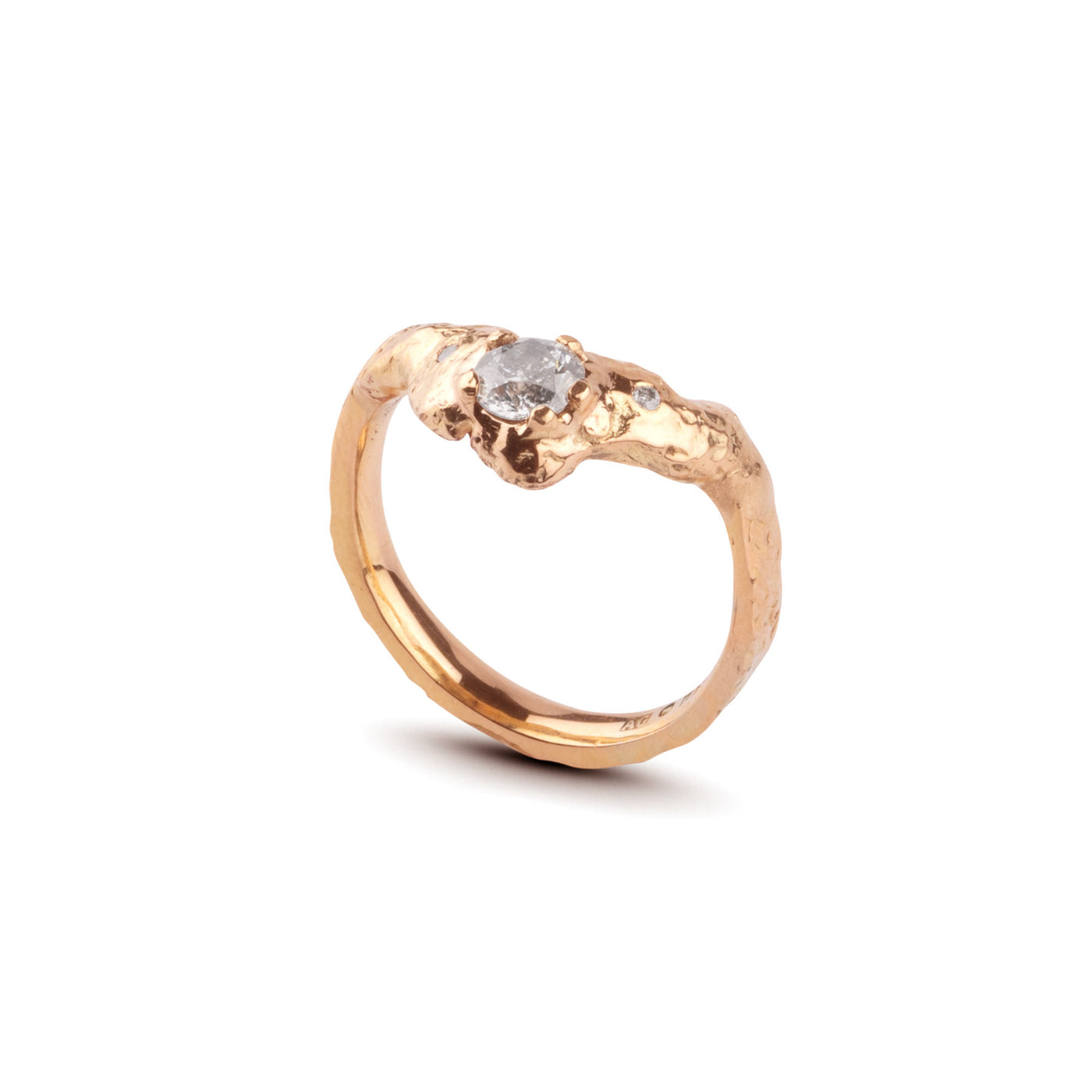 KARG – „Hällmark“-Goldring mit Salz- und Pfefferdiamant
