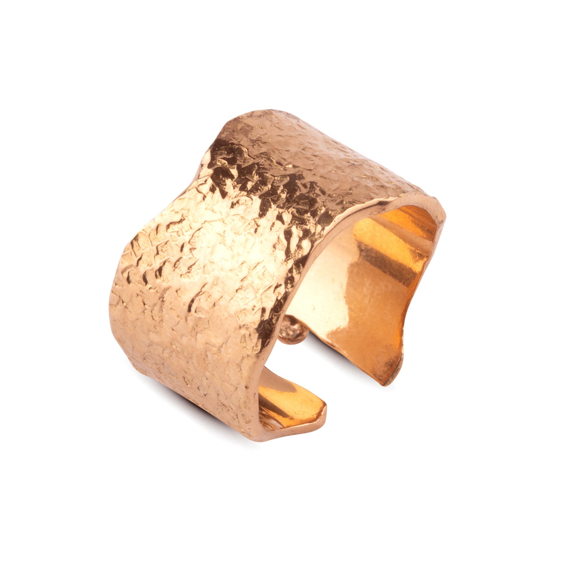 KARG bred ring i guld, texturerad yta