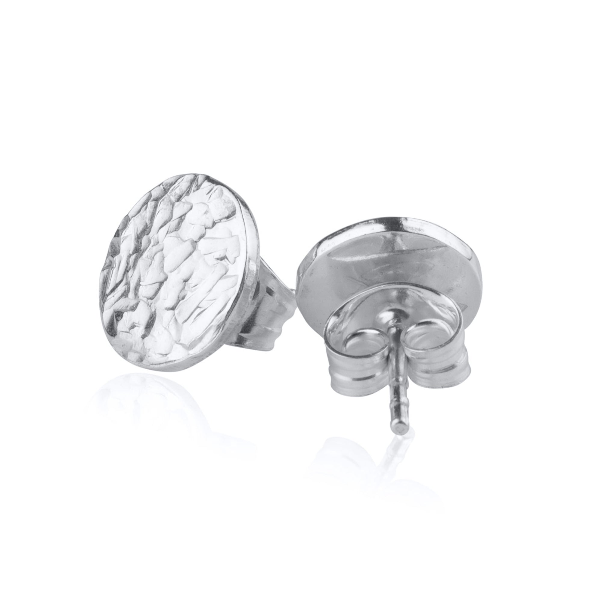 KARG örhänge studs i silver, elegant och tidlös
