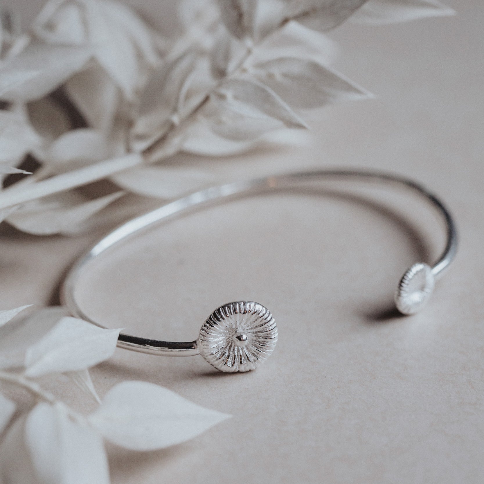 Knappkorall – Bangle